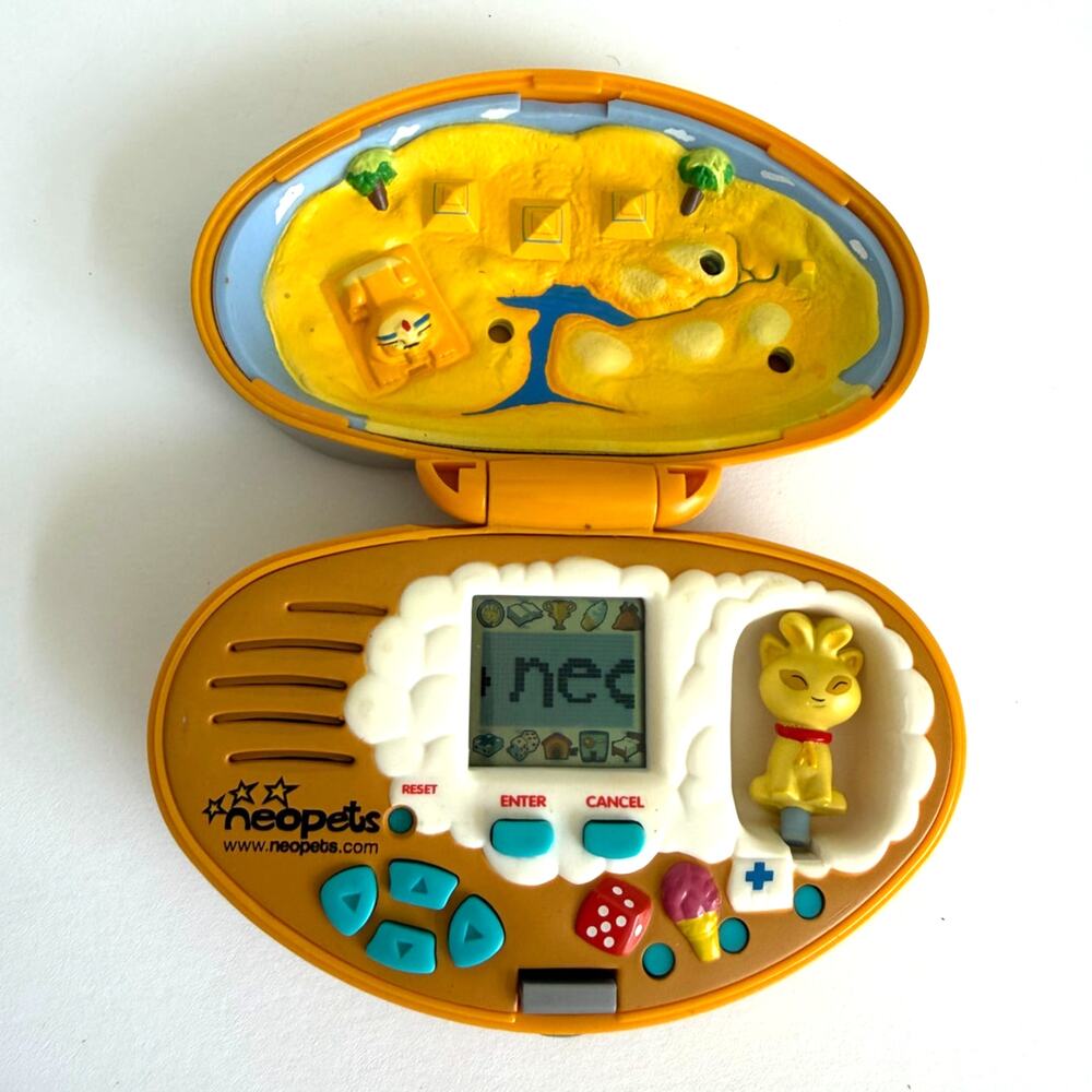 Neopets Pocket Pet Aisha Handheld w/ Figure - Tiger Electronics 2002 WORKS!